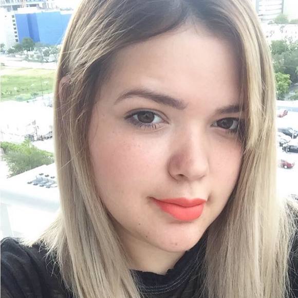 Meet your Posher, Andrea - Picture 1 of 1